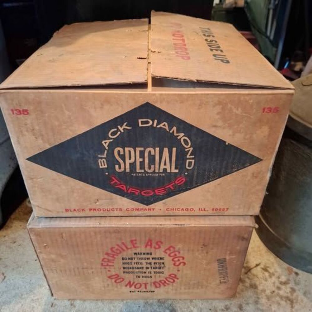2 Vintage 1960s Black Diamond Special Clay Pigeons Targets 1 Sealed 1 Open